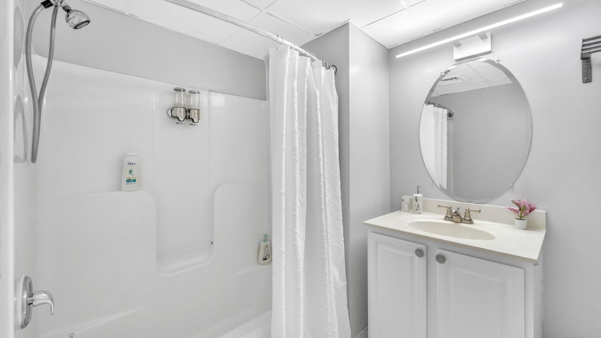 Crown New Haven Hotel At Yale Екстериор снимка